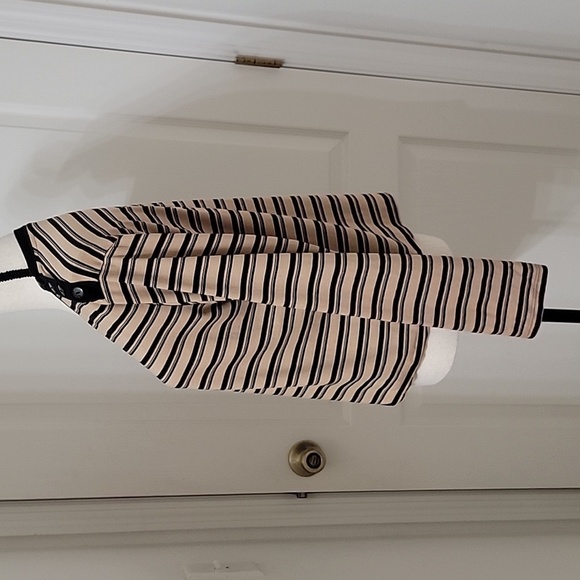 ATM Size M Tan w/ Black Stripes Boy Tee, Long Sleeve, Button Shoulder Detail EUC - Picture 4 of 14